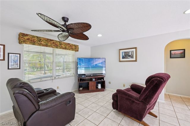 1116 SE 30th TER, Cape Coral, FL 33904