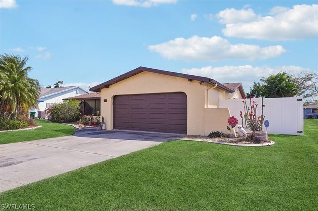 1116 SE 30th TER, Cape Coral, FL 33904