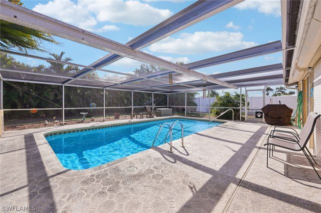 1116 SE 30th TER, Cape Coral, FL 33904