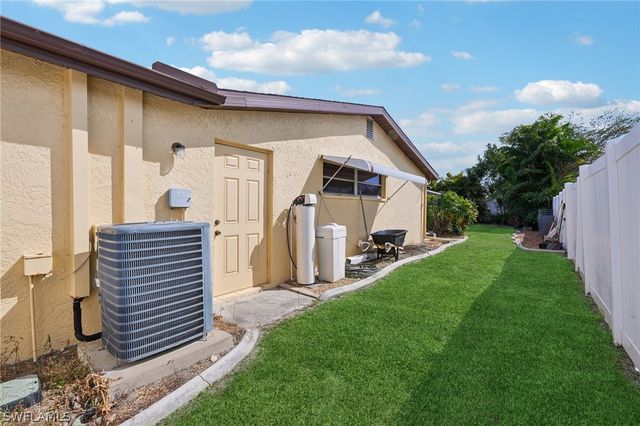 1116 SE 30th TER, Cape Coral, FL 33904