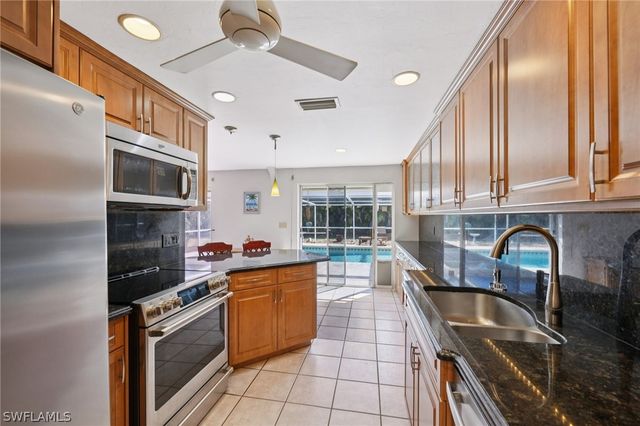 1116 SE 30th TER, Cape Coral, FL 33904