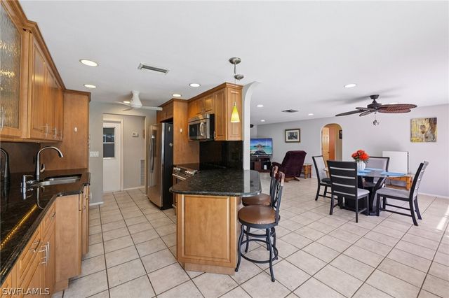 1116 SE 30th TER, Cape Coral, FL 33904