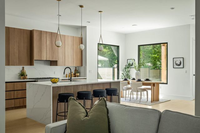 3210 Thompson ST, Austin, TX 78702