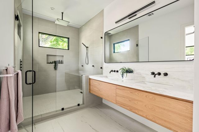 3210 Thompson ST, Austin, TX 78702
