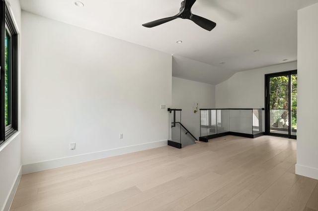 3210 Thompson ST, Austin, TX 78702
