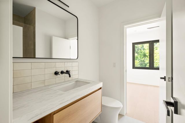 3210 Thompson ST, Austin, TX 78702