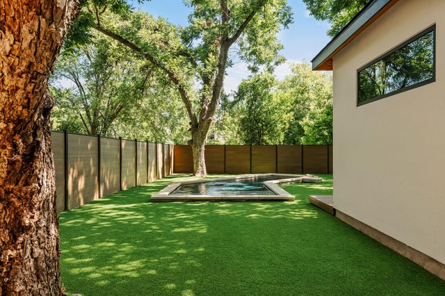 3210 Thompson ST, Austin, TX 78702