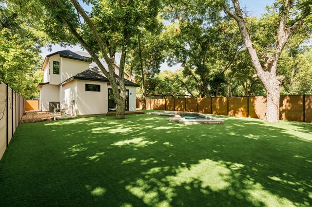3210 Thompson ST, Austin, TX 78702