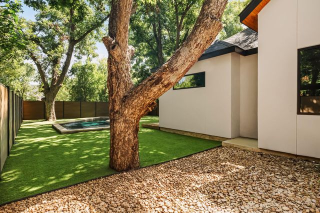 3210 Thompson ST, Austin, TX 78702