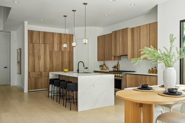 3210 Thompson ST, Austin, TX 78702