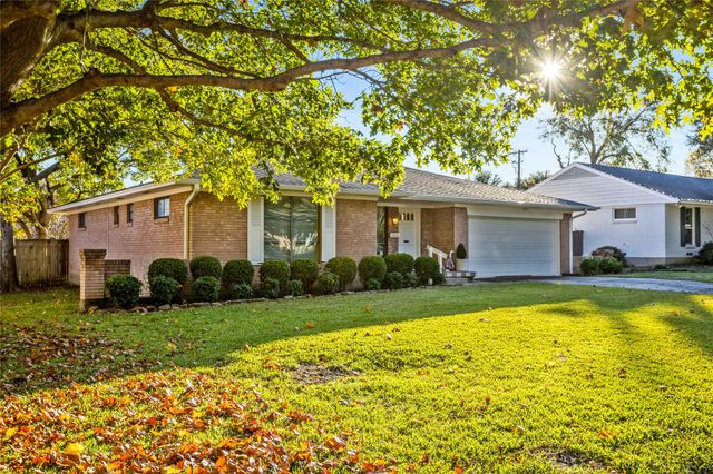 1221 Ashland Drive, Richardson, TX 75080