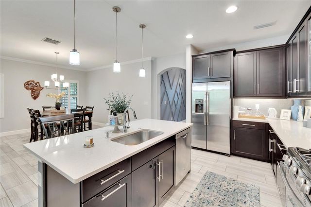 7211 MEETING HOUSE LANE, Apollo Beach, FL 33572