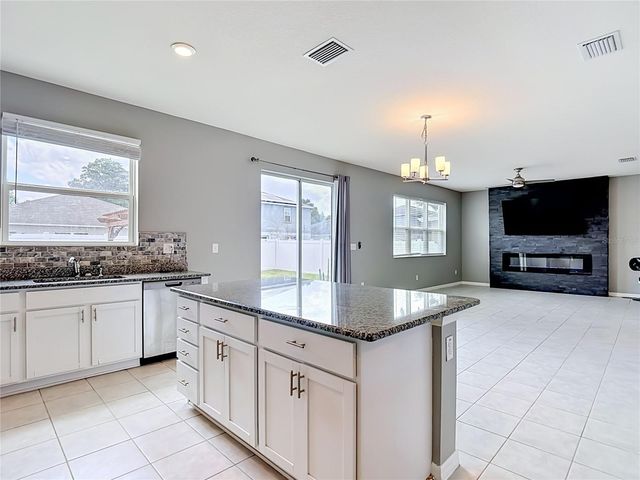9127 FREEDOM HILL DRIVE, Seffner, FL 33584