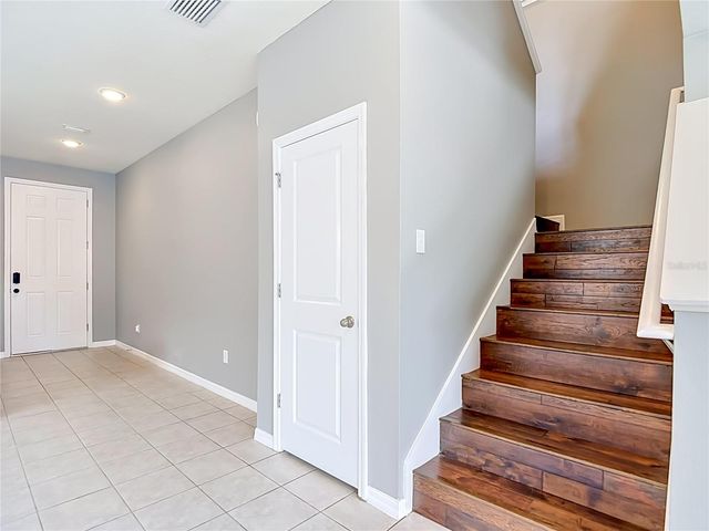 9127 FREEDOM HILL DRIVE, Seffner, FL 33584