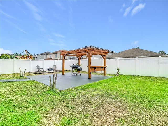 9127 FREEDOM HILL DRIVE, Seffner, FL 33584