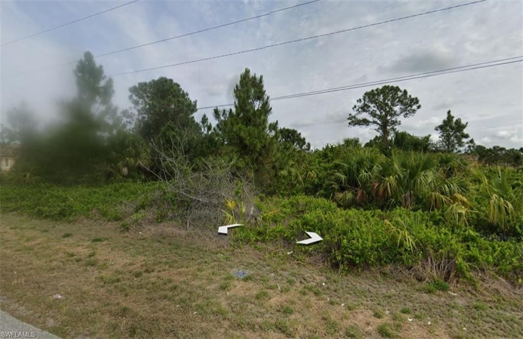 1219 Ermine ST E, LEHIGH ACRES, FL 33974 — photo 2