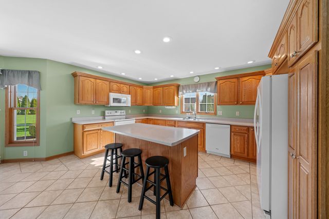3107 Ernest Drive, Sandwich, IL 60548