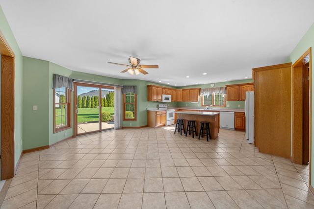 3107 Ernest Drive, Sandwich, IL 60548