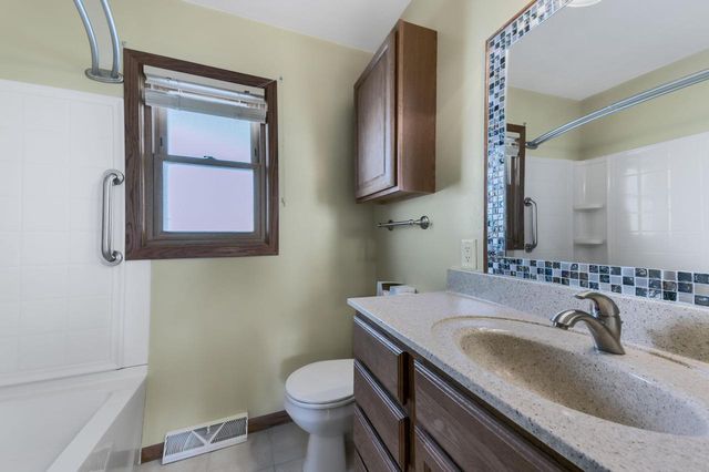 236 N 115th STREET, Wauwatosa, WI 53226