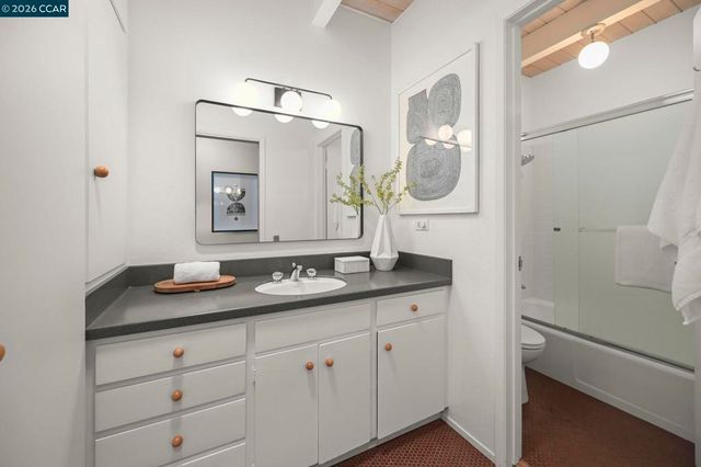 92 92 Evergreen Dr, Orinda, CA 94563