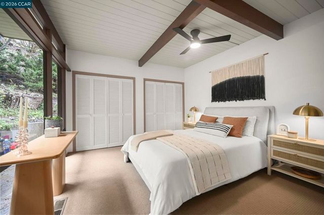 92 92 Evergreen Dr, Orinda, CA 94563