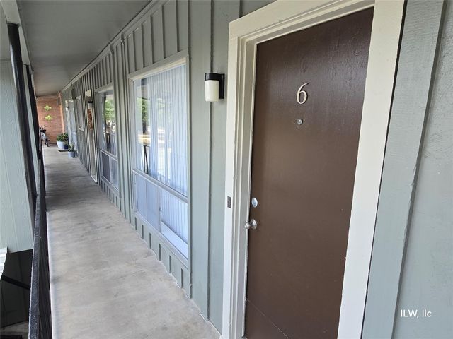 8818 Ilona Lane 6, Houston, TX 77025