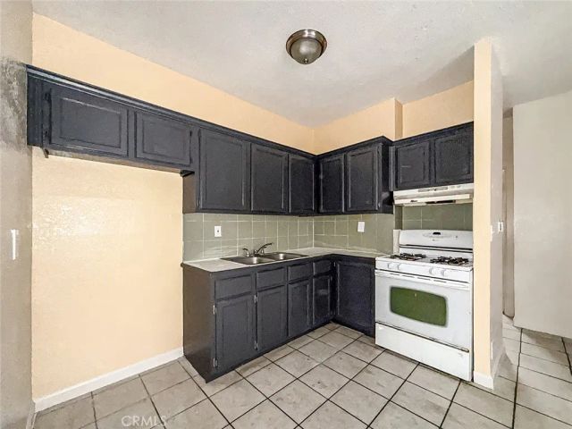 1403 Lemon Avenue, Long Beach, CA 90813
