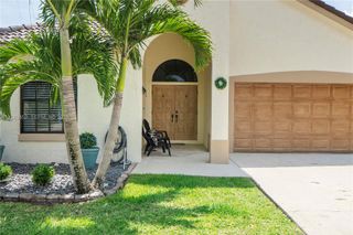 124 Preserve Dr, Royal Palm Beach, FL 33411