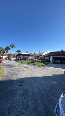 534 NE 195th St 534, Miami, FL 33179