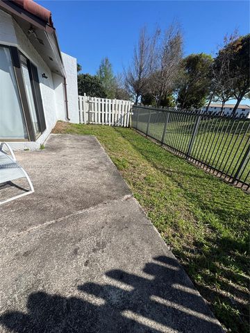 534 NE 195th St 534, Miami, FL 33179