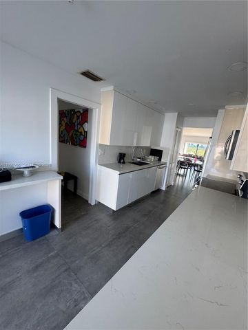 534 NE 195th St 534, Miami, FL 33179