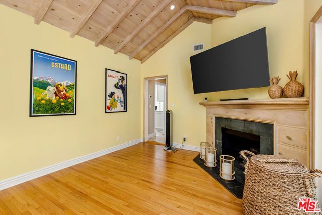 10570 Lindbrook Drive, Los Angeles, CA 90024