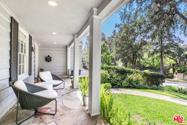 10570 Lindbrook Drive, Los Angeles, CA 90024