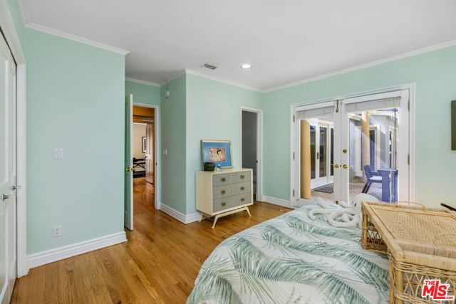 10570 Lindbrook Drive, Los Angeles, CA 90024