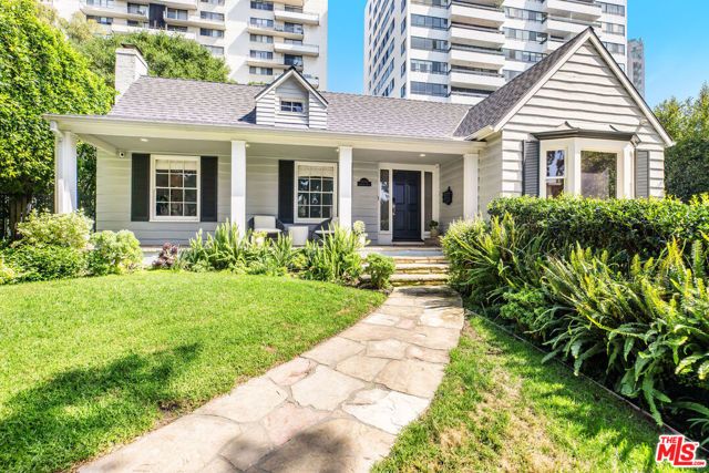 10570 Lindbrook Drive, Los Angeles, CA 90024