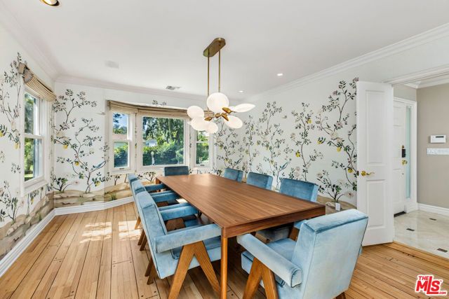 10570 Lindbrook Drive, Los Angeles, CA 90024