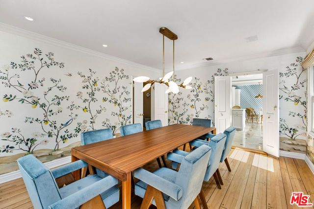 10570 Lindbrook Drive, Los Angeles, CA 90024