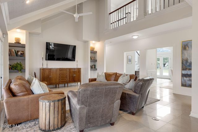 206 Woodrich Lane, Lafayette, LA 70507