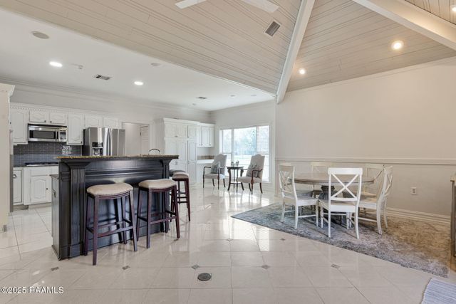 206 Woodrich Lane, Lafayette, LA 70507