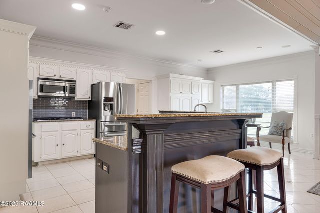 206 Woodrich Lane, Lafayette, LA 70507