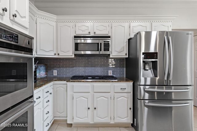 206 Woodrich Lane, Lafayette, LA 70507