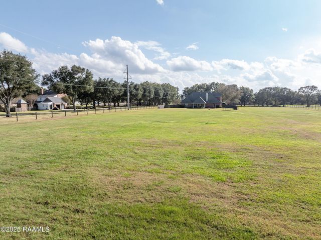 206 Woodrich Lane, Lafayette, LA 70507