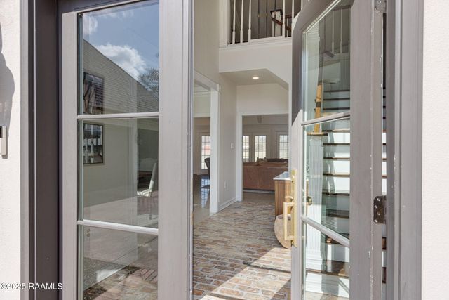 206 Woodrich Lane, Lafayette, LA 70507