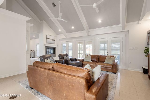 206 Woodrich Lane, Lafayette, LA 70507