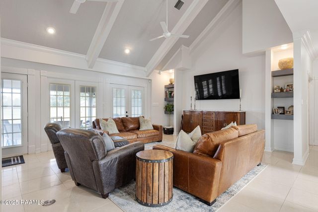 206 Woodrich Lane, Lafayette, LA 70507