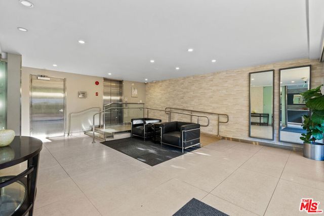 1880 Veteran Avenue 306, Los Angeles, CA 90025