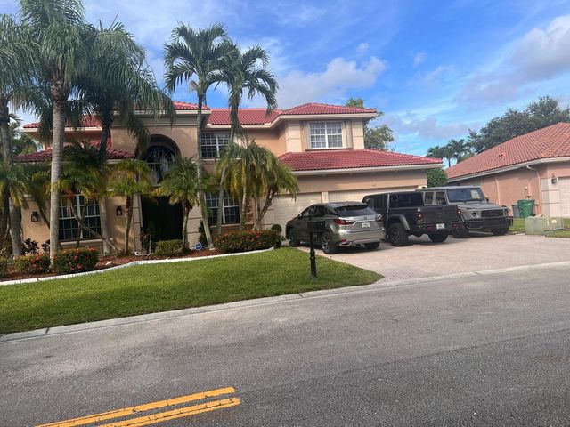 517 NW 118th Way, Coral Springs, FL 33071