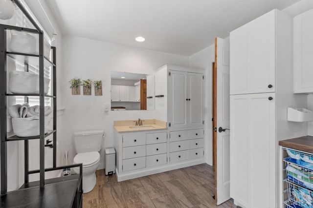 11 Francis Ave, Lunenburg, MA 01462