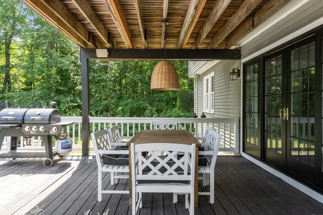11 Francis Ave, Lunenburg, MA 01462
