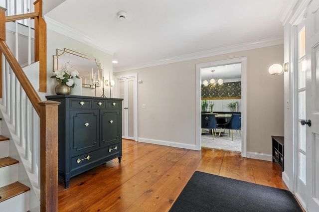 11 Francis Ave, Lunenburg, MA 01462
